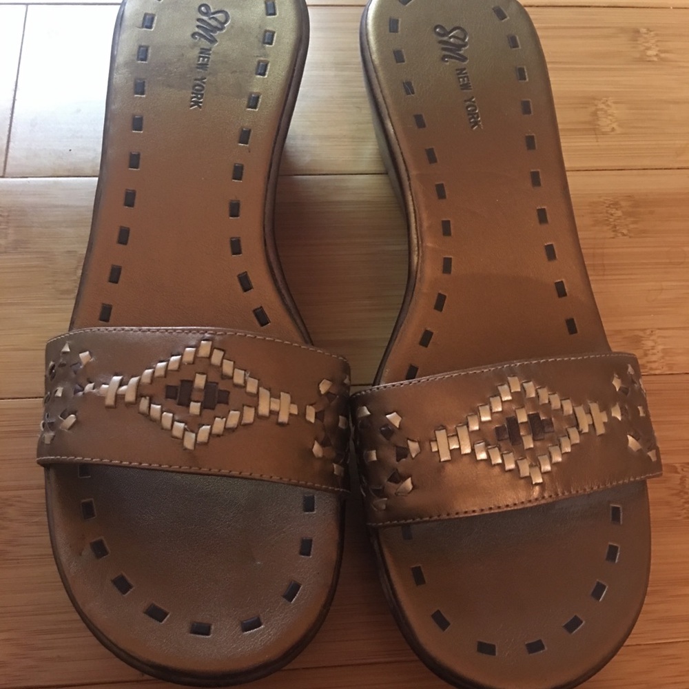 S M New York Steve Madden Wedge Mule Sandals